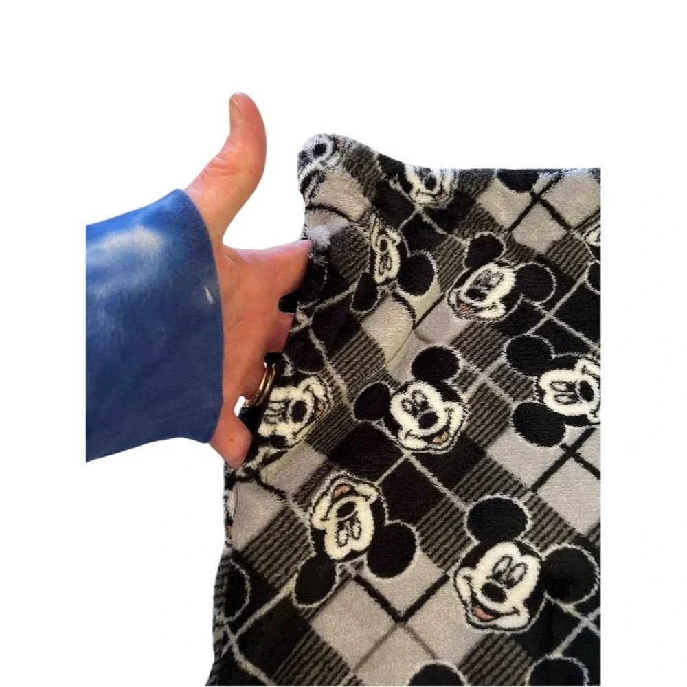 Disney Mickey Mouse Womens Plaid Sleep Shorts Black Size XL Fuzzy comfy core NWT - Picture 10 of 12